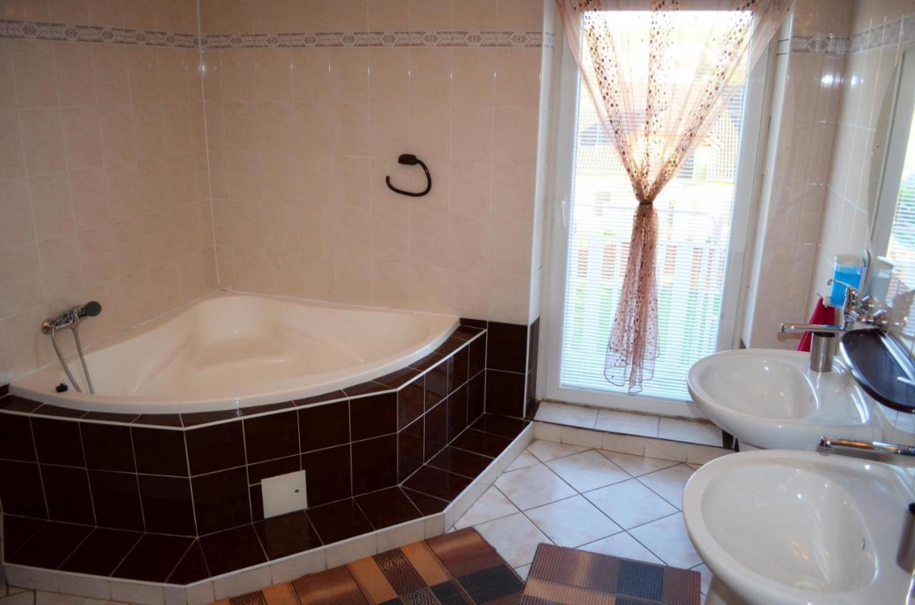 Apartmany Riviera A Chalupa Riviera Liptov, Bešeňová エクステリア 写真
