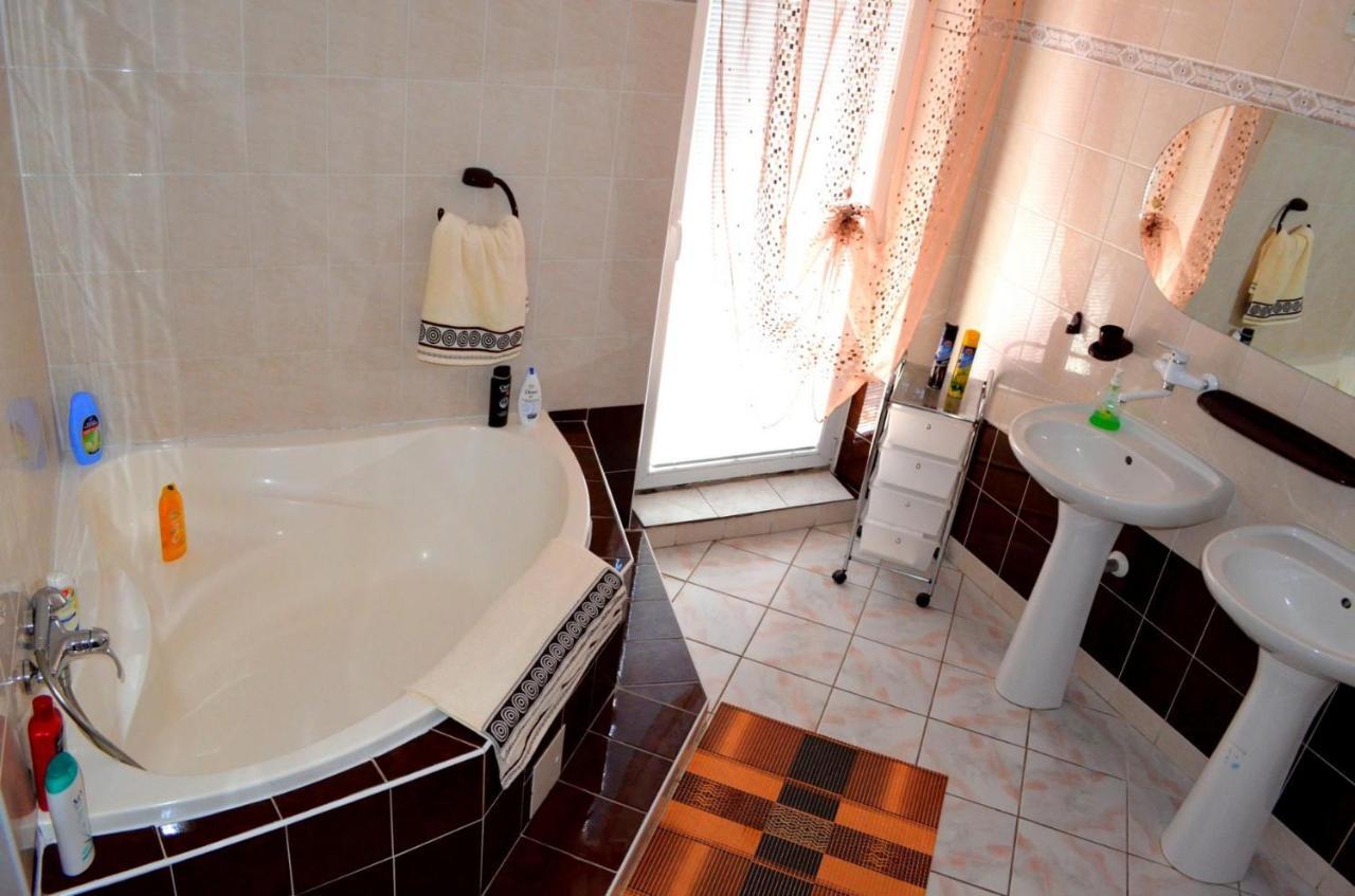 Apartmany Riviera A Chalupa Riviera Liptov, Bešeňová エクステリア 写真
