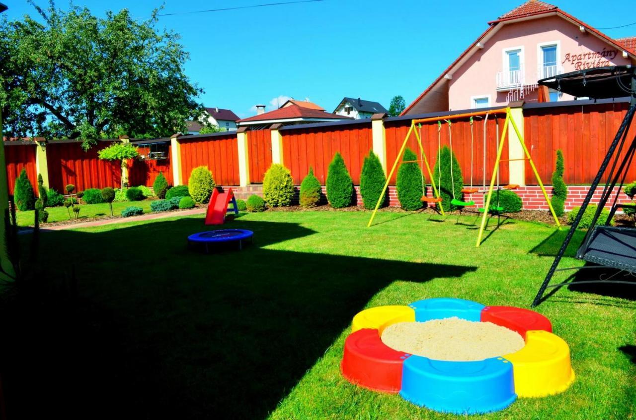 Apartmany Riviera A Chalupa Riviera Liptov, Bešeňová エクステリア 写真