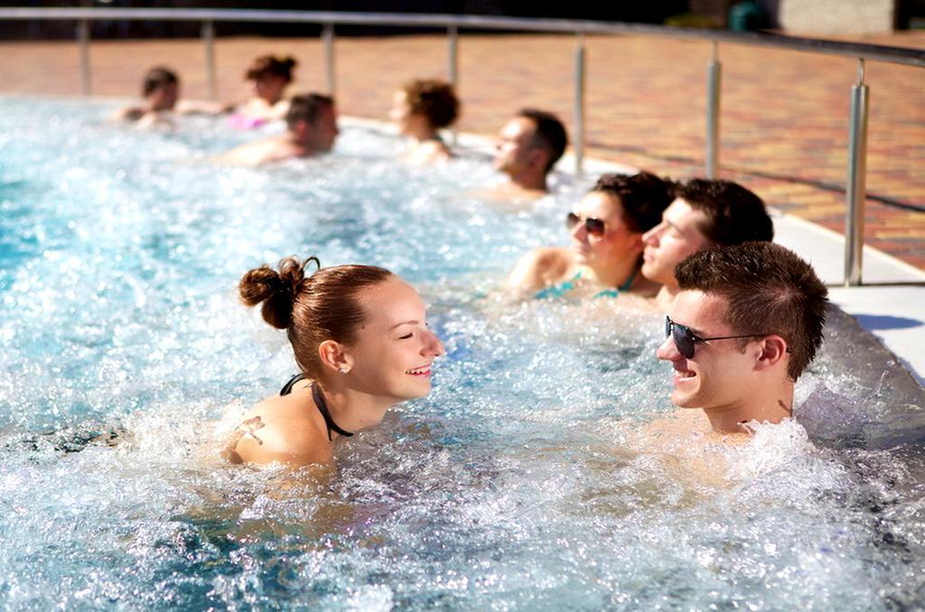 Apartmany Riviera A Chalupa Riviera Liptov, Bešeňová エクステリア 写真