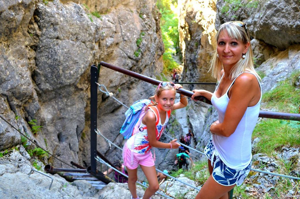 Apartmany Riviera A Chalupa Riviera Liptov, Bešeňová エクステリア 写真